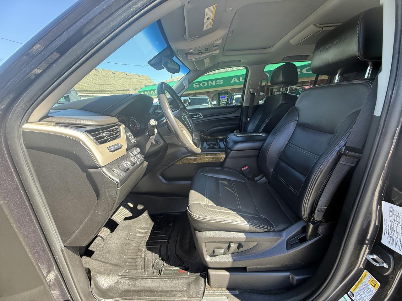 GMC Yukon XL 4WD 4dr Denali 2017