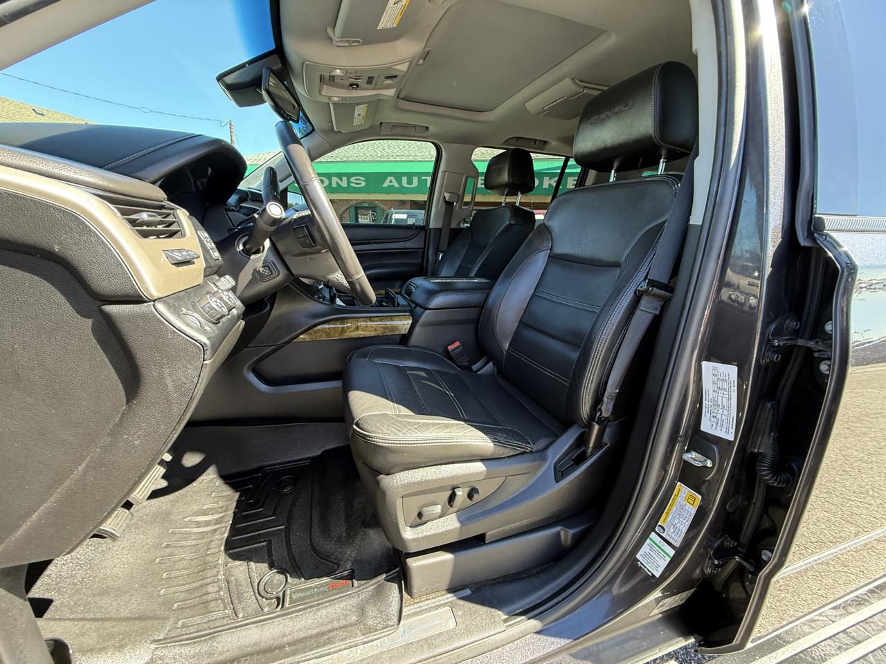 GMC Yukon XL 4WD 4dr Denali 2017