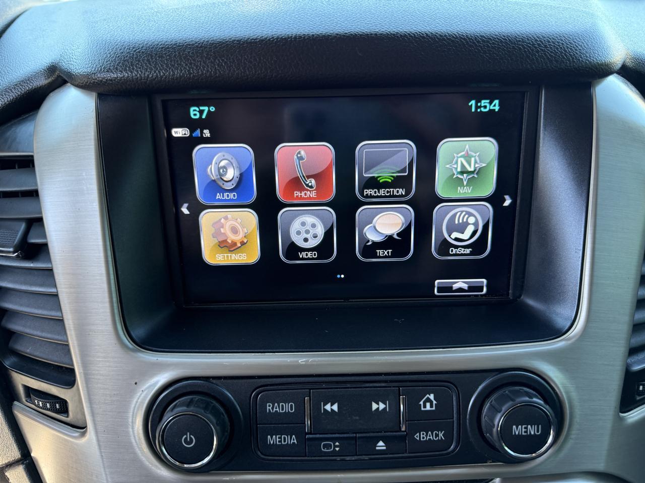 GMC Yukon XL 4WD 4dr Denali 2017