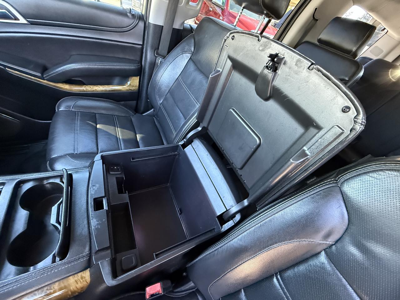 GMC Yukon XL 4WD 4dr Denali 2017
