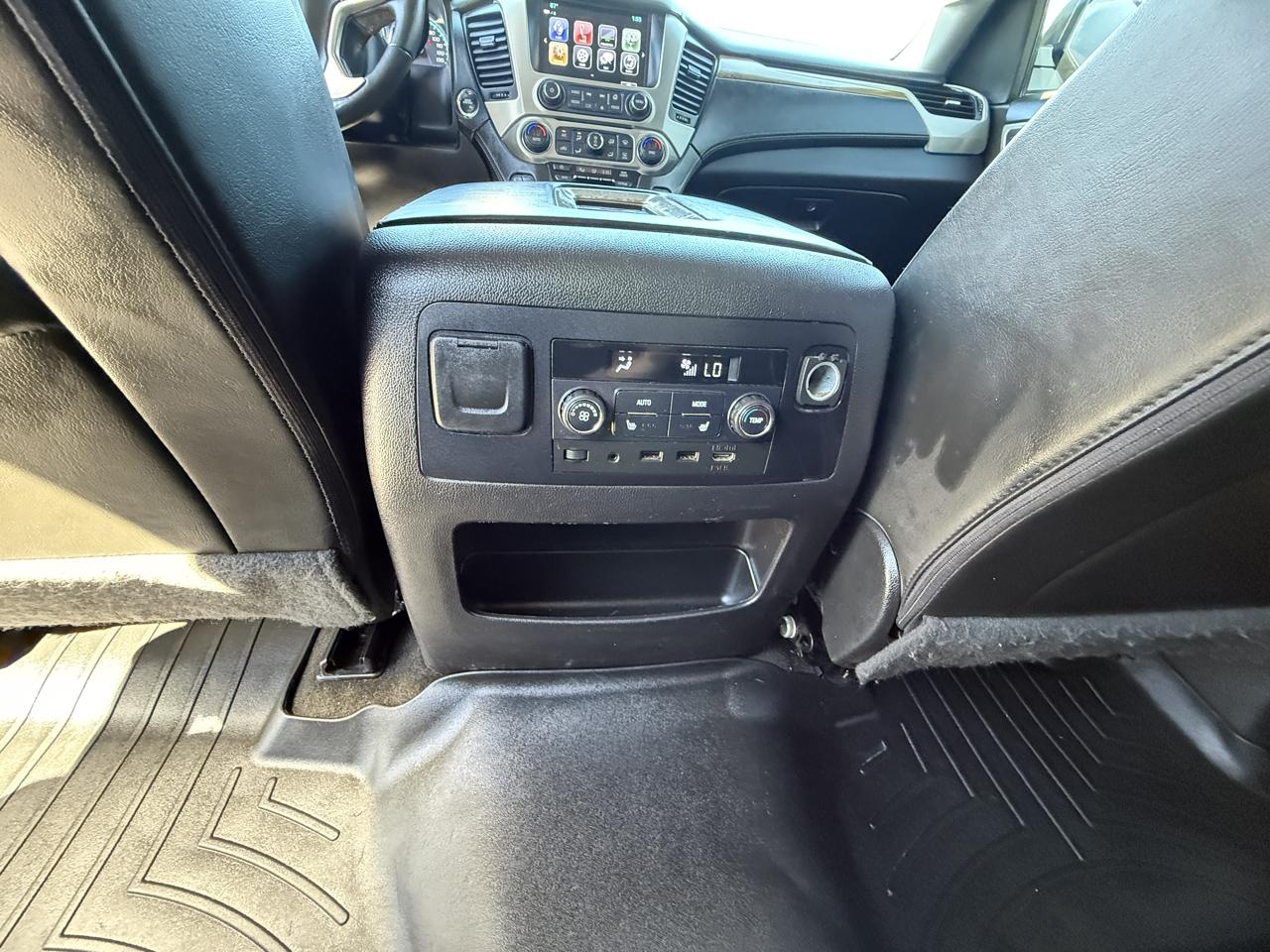 GMC Yukon XL 4WD 4dr Denali 2017