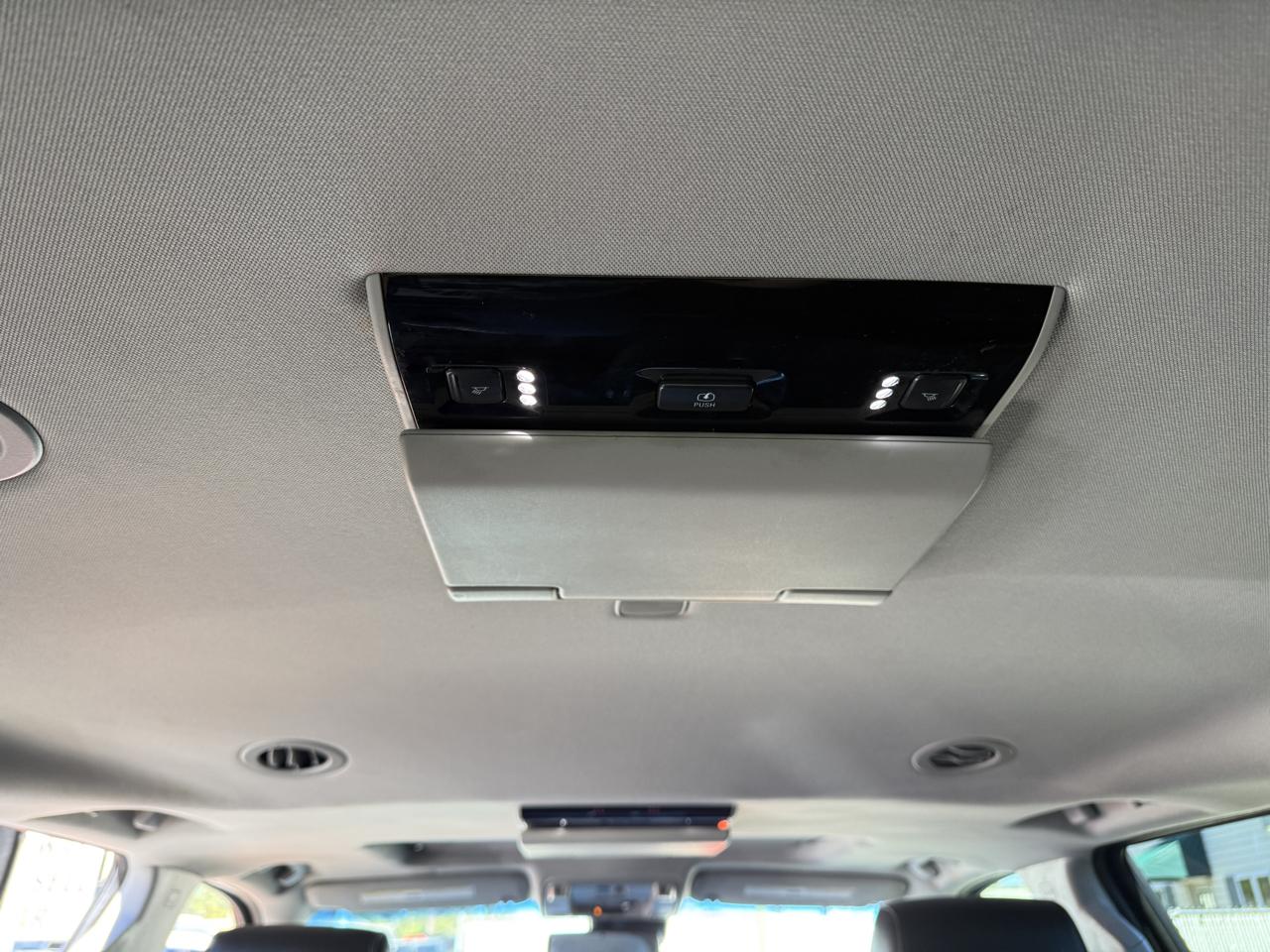 GMC Yukon XL 4WD 4dr Denali 2017