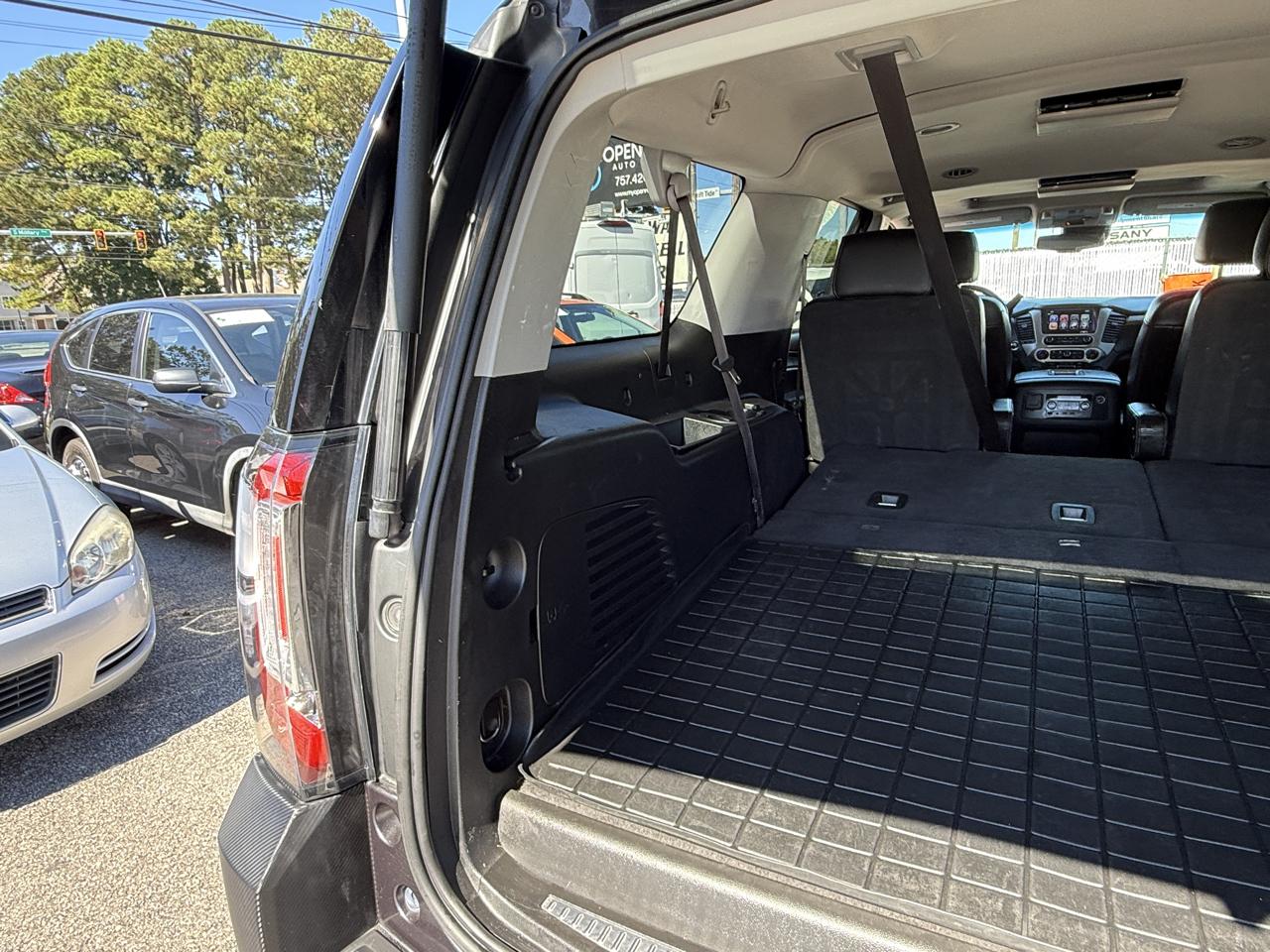 GMC Yukon XL 4WD 4dr Denali 2017