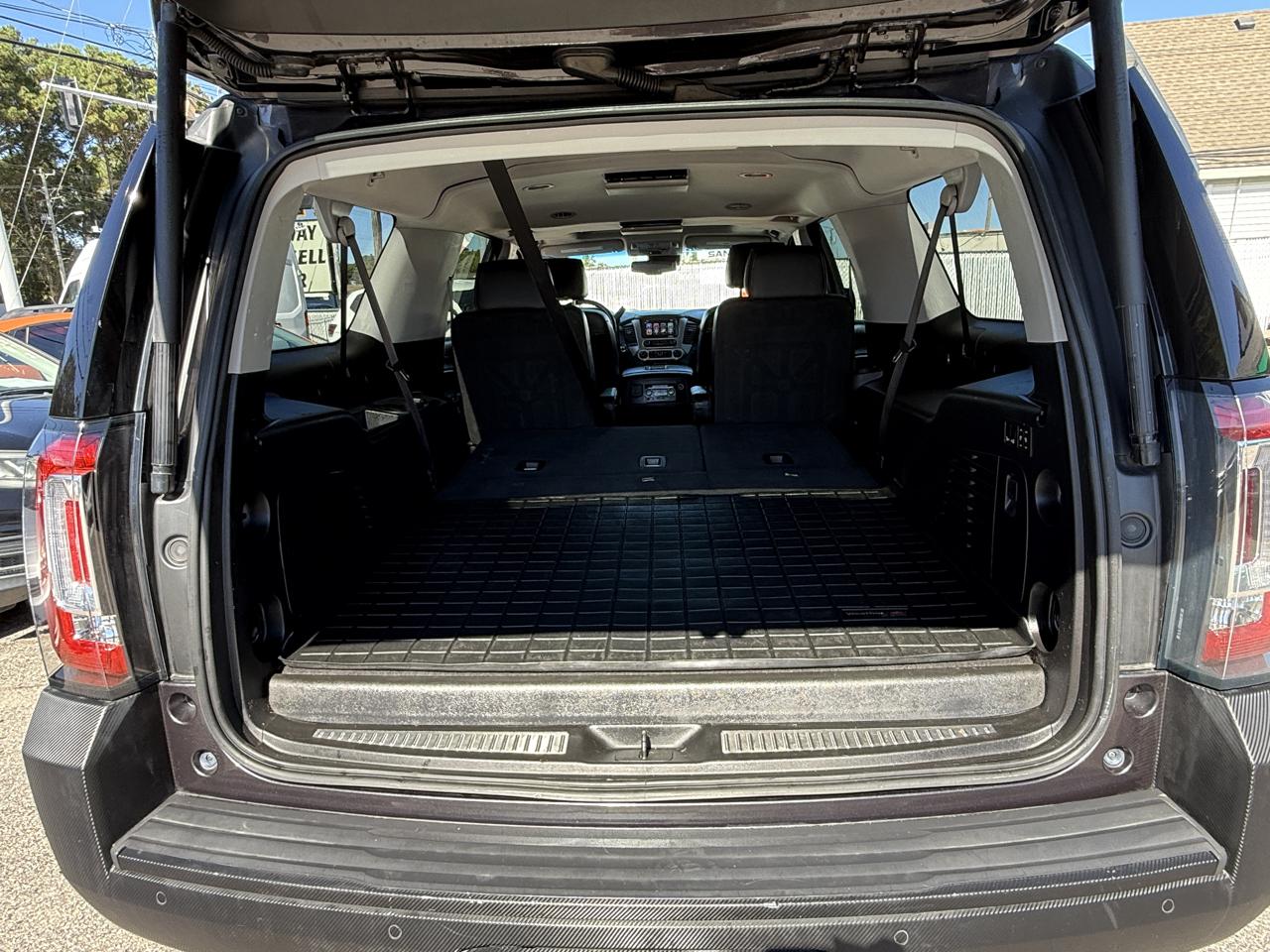GMC Yukon XL 4WD 4dr Denali 2017