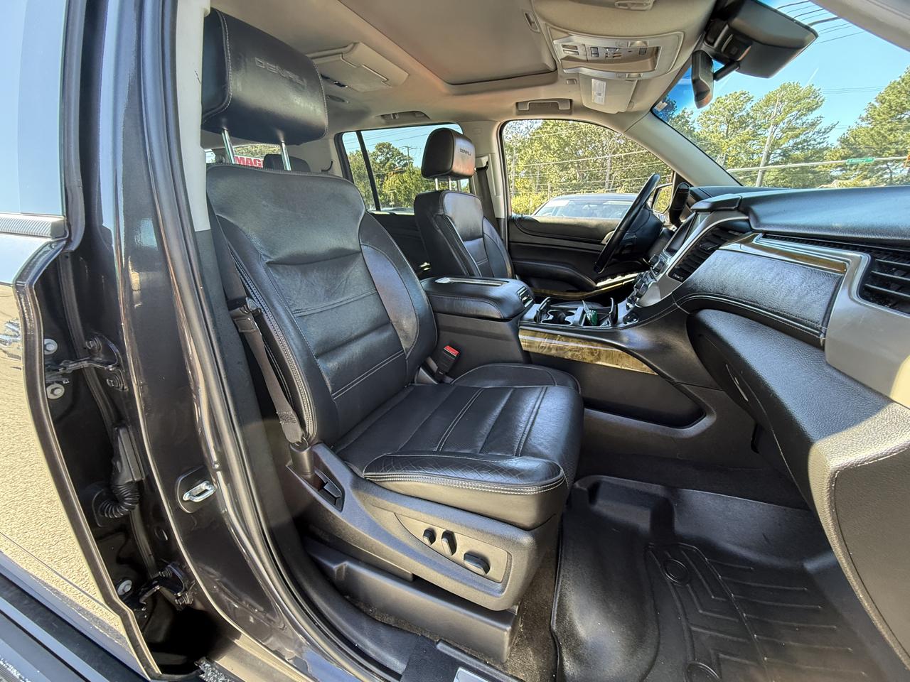 GMC Yukon XL 4WD 4dr Denali 2017