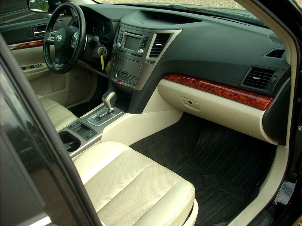 Subaru Outback 2.5i Limited 2012 Subaru Outback 2.5i Limited 2012