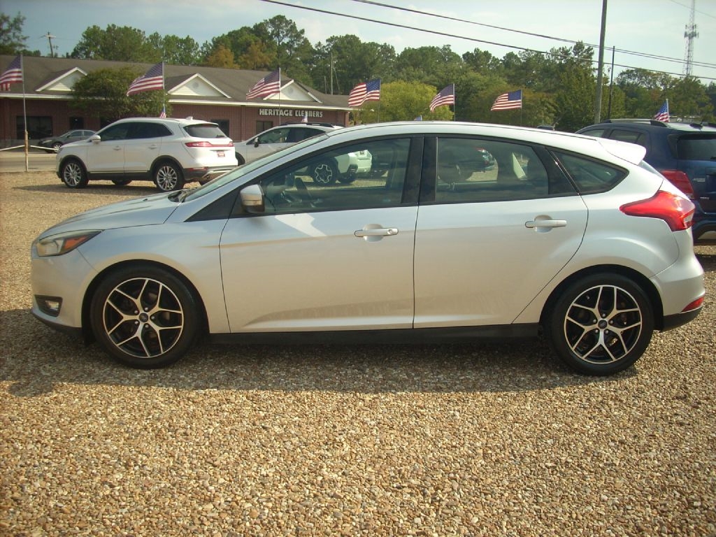 Ford Focus SEL Hatch 2017 Ford Focus SEL Hatch 2017
