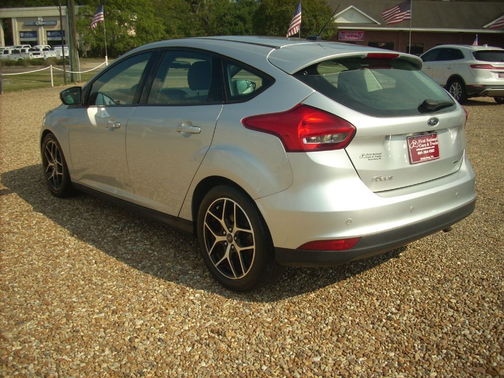 Ford Focus SEL Hatch 2017 Ford Focus SEL Hatch 2017