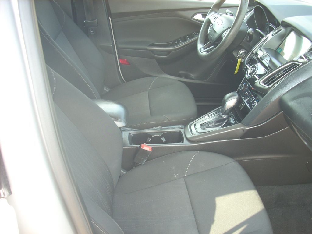 Ford Focus SEL Hatch 2017 Ford Focus SEL Hatch 2017