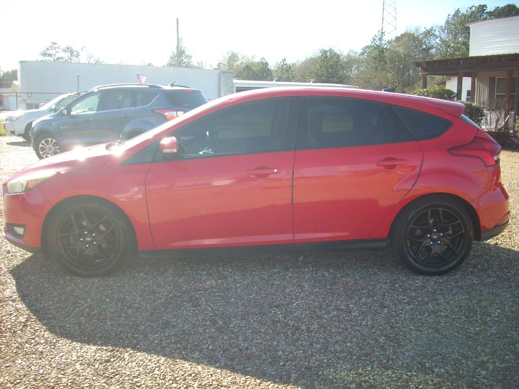 Ford Focus SE Hatch 2016