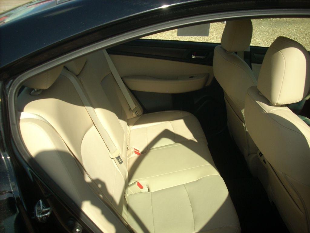 Subaru Legacy 2.5i Limited 2016