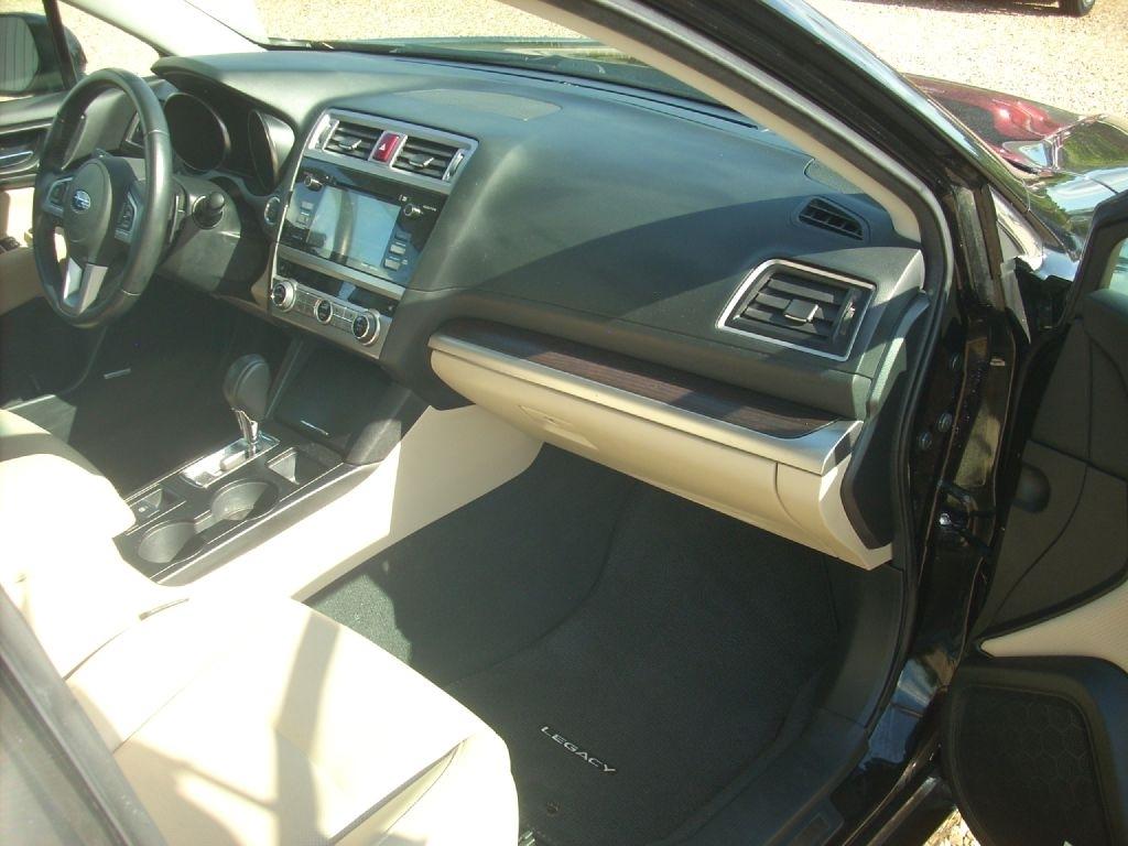 Subaru Legacy 2.5i Limited 2016