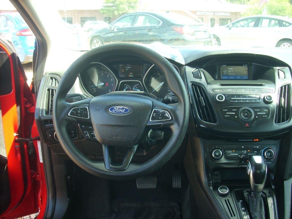 Ford Focus SE Sedan 2016