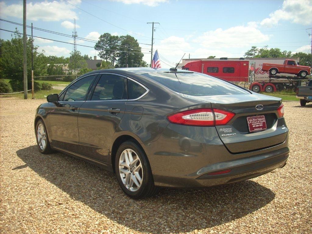 Ford Fusion SE 2016