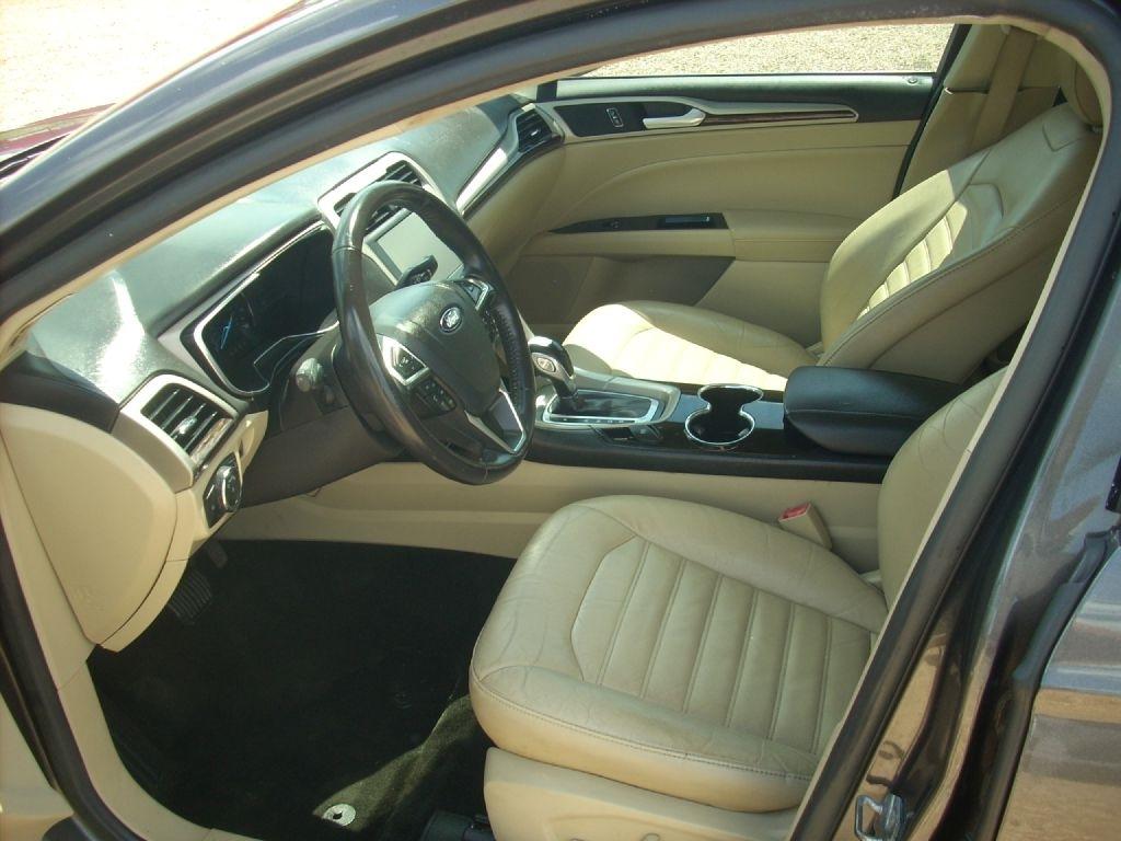 Ford Fusion SE 2016