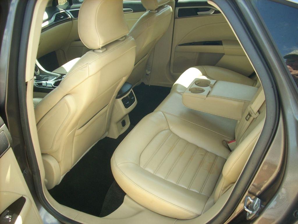 Ford Fusion SE 2016