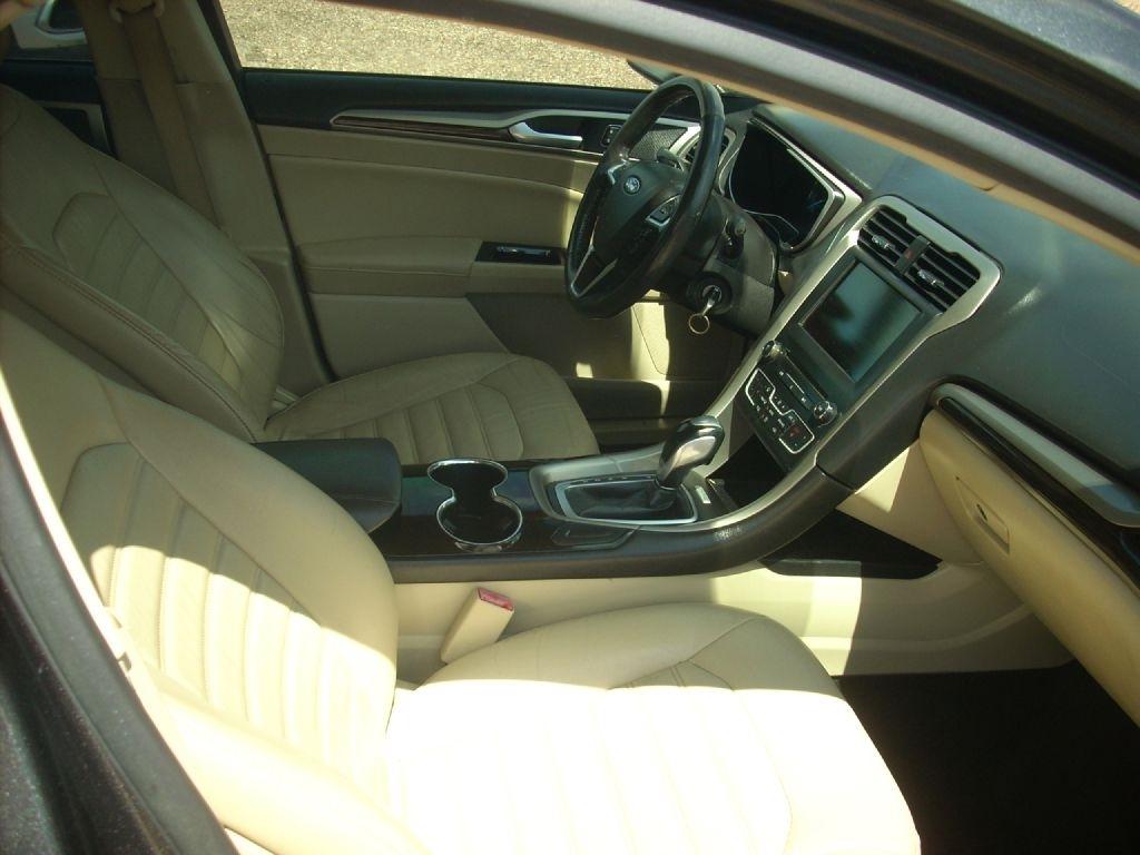 Ford Fusion SE 2016