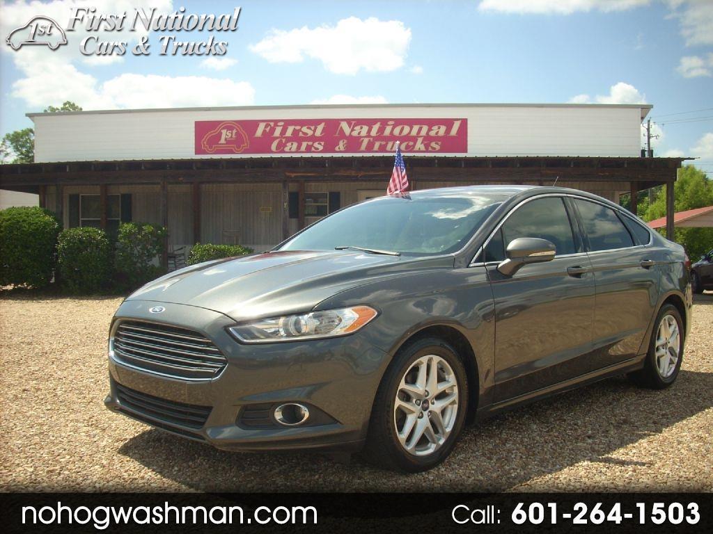 Ford Fusion SE 2016