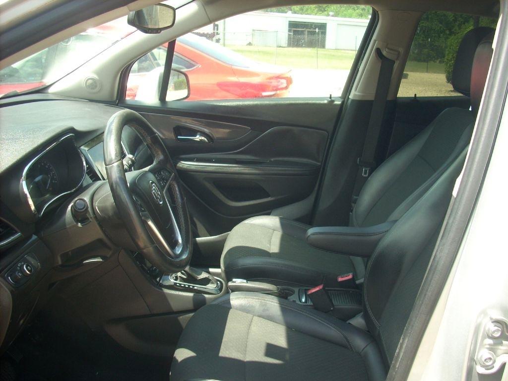 Photo 8
