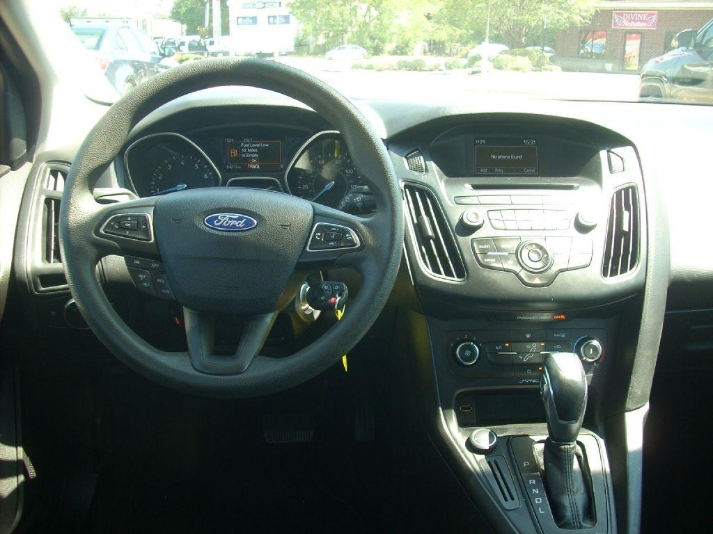Ford Focus SE Hatch 2016
