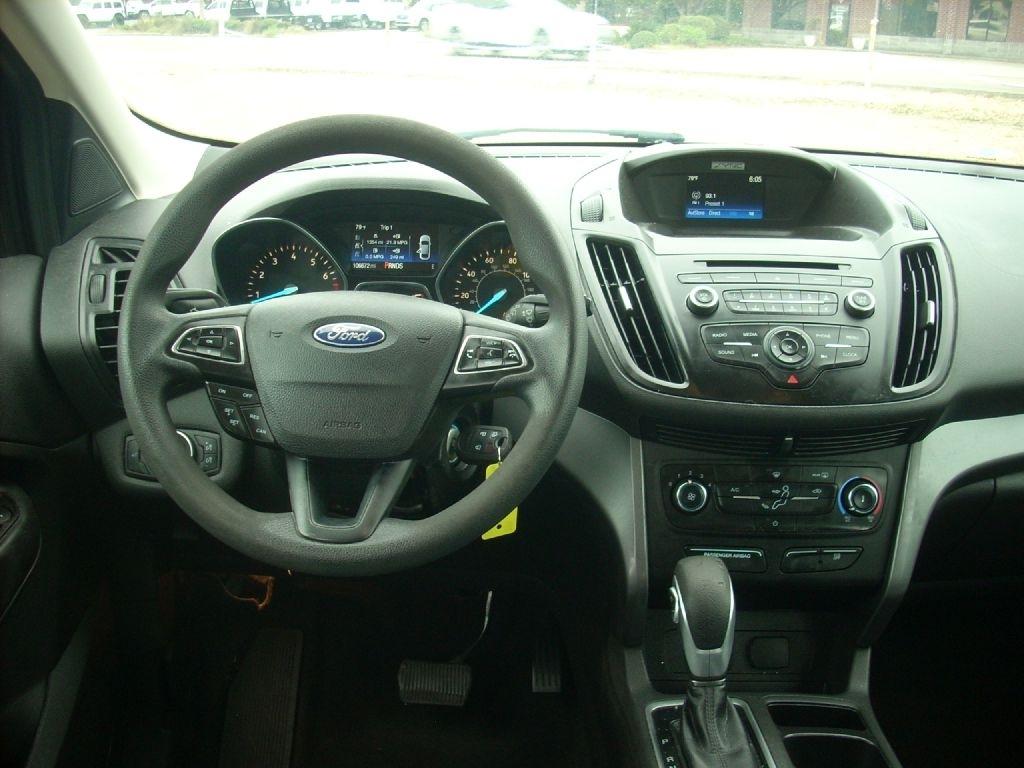 Ford Escape S FWD 2017