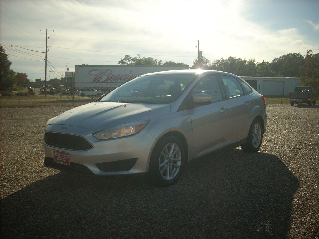 Ford Focus SE Sedan 2017