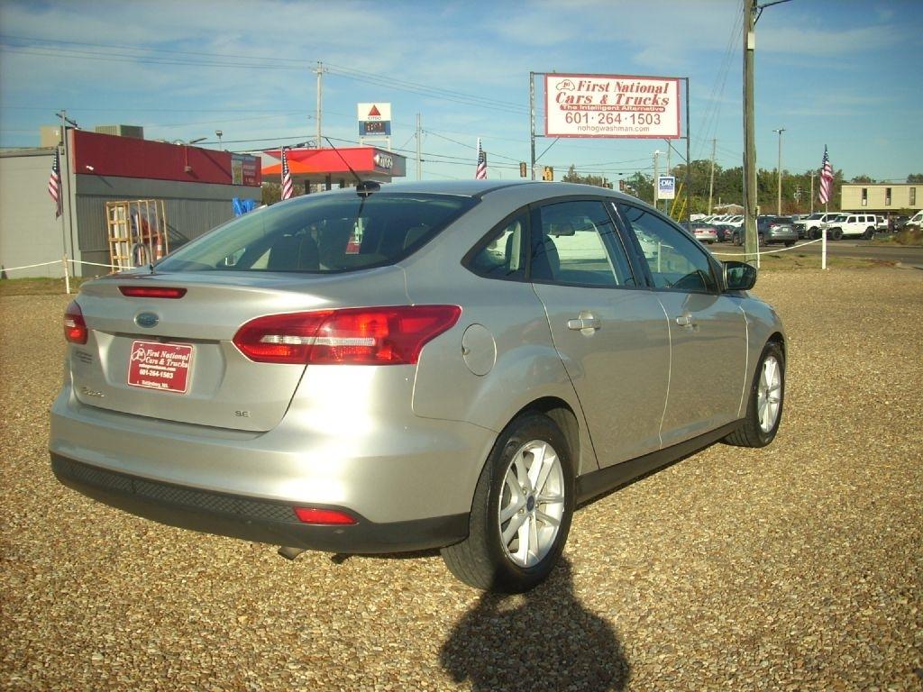 Ford Focus SE Sedan 2017