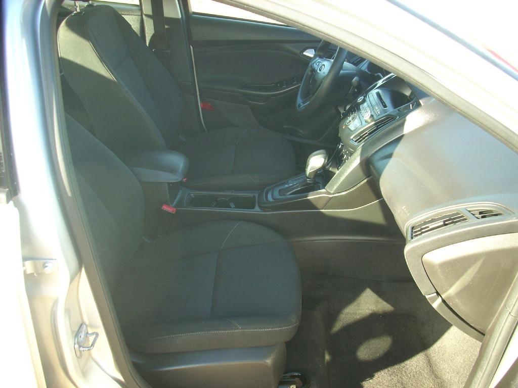 Ford Focus SE Sedan 2017
