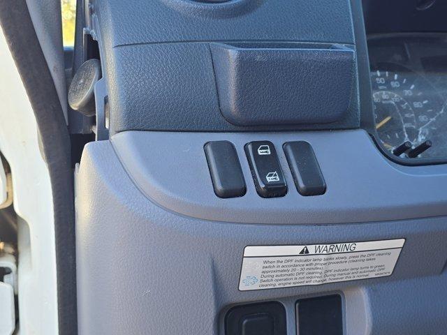 Mitsubishi Fuso FE  2014