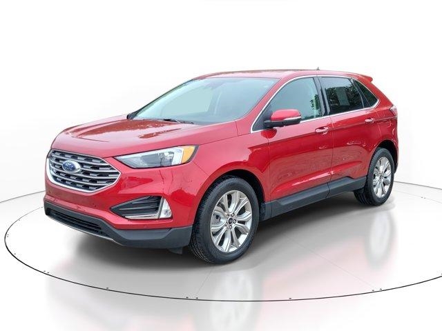 2024 Ford Edge Titanium photo 2