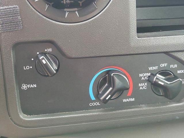 Ford Econoline  2024
