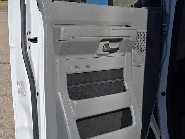 Ford Econoline  2024