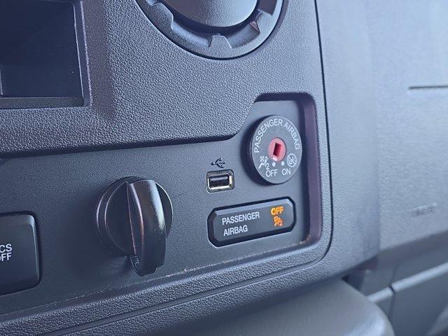 Ford Econoline  2024