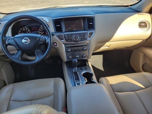 Nissan Pathfinder  2020