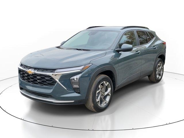 2025 Chevrolet Trax LT photo 2