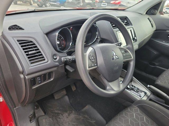 Mitsubishi Outlander Sport  2024