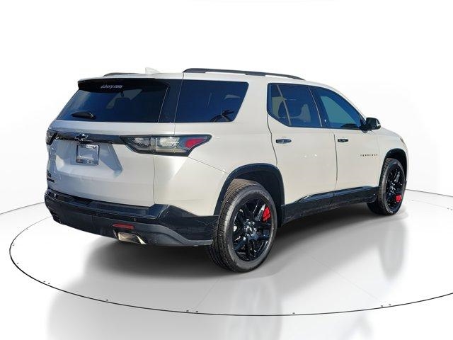 2021 Chevrolet Traverse Premier photo 2