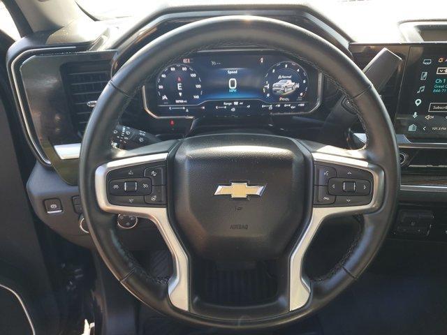 Chevrolet Silverado 1500  2025