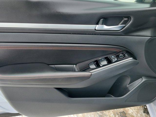 Nissan Altima  2023