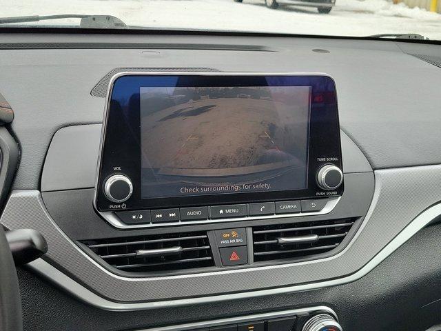 Nissan Altima  2023