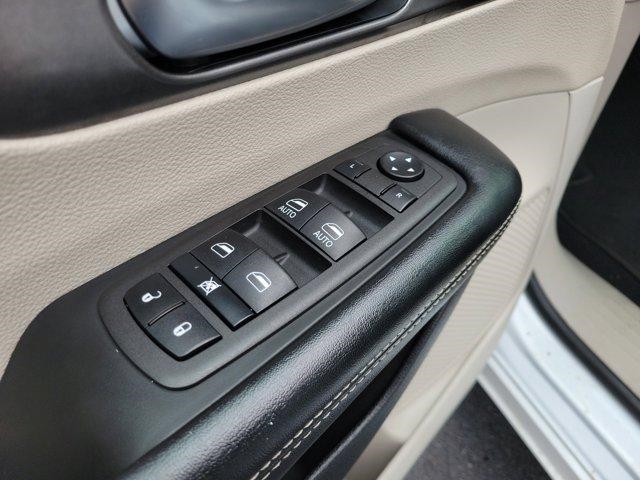 Chrysler Pacifica  2022