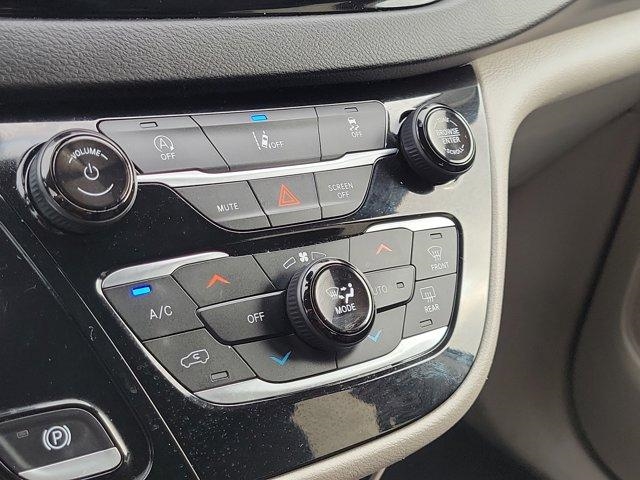 Chrysler Pacifica  2022