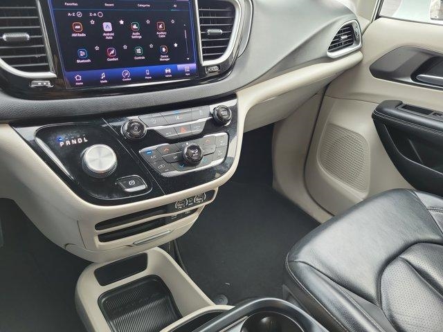 Chrysler Pacifica  2022