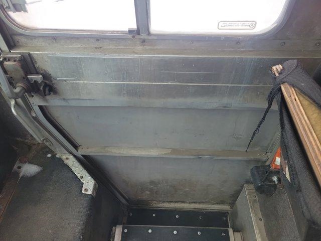 Freightliner MT45 Chassis  2004