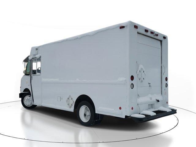 Freightliner MT45 Chassis  2004