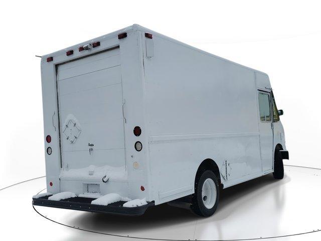 Freightliner MT45 Chassis  2004