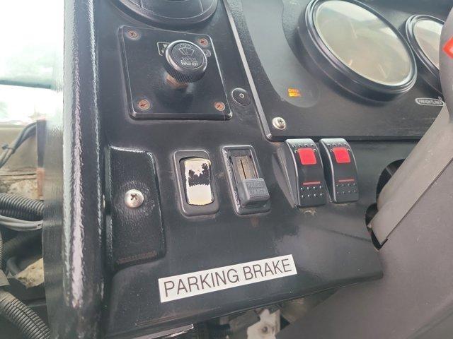 Freightliner MT45 Chassis  2004