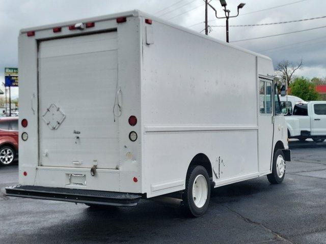Freightliner MT45 Chassis  2004