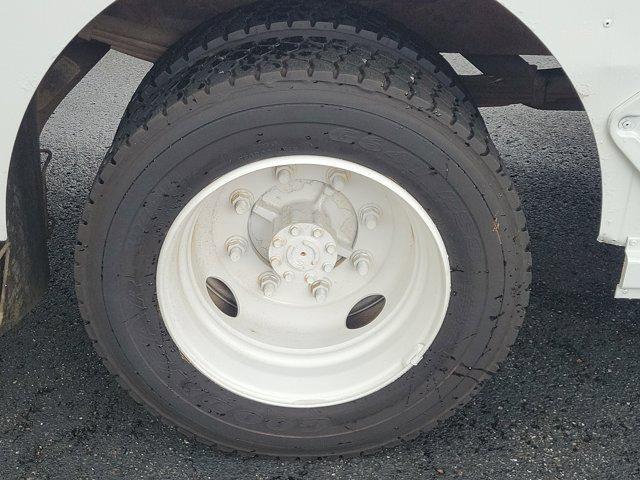 Freightliner MT45 Chassis  2004