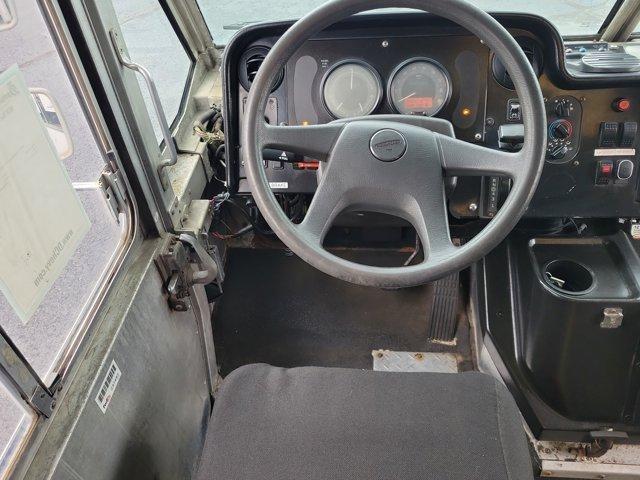 Freightliner MT45 Chassis  2004